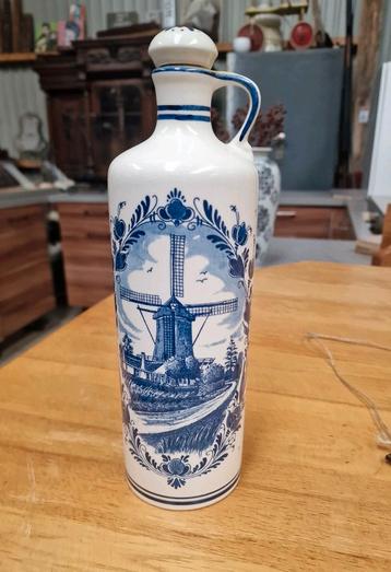 Delftsblauwe kruik/ fles royal goedewagen  beschikbaar voor biedingen