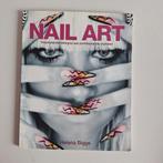 Nail art boek, Ophalen of Verzenden, Gelezen