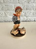 Goebel Beeldje Jongen met Varkens, Ophalen of Verzenden