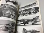 McDonnell F-4 Phantom II Aircam aviaton series noS30, Ophalen of Verzenden, 1945 tot heden, Gelezen, Luchtmacht