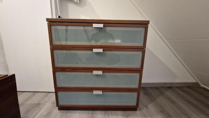 Malm Ladenkast 4 laden, met glasfront, Huis en Inrichting, Kasten | Ladekasten, Zo goed als nieuw, Minder dan 100 cm, 50 tot 100 cm