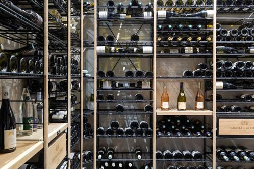 Degelijk zwart metalen wijnrek voor 100 tot talloze flessen, Huis en Inrichting, Woonaccessoires | Wijnrekken, Nieuw, 75 cm of meer