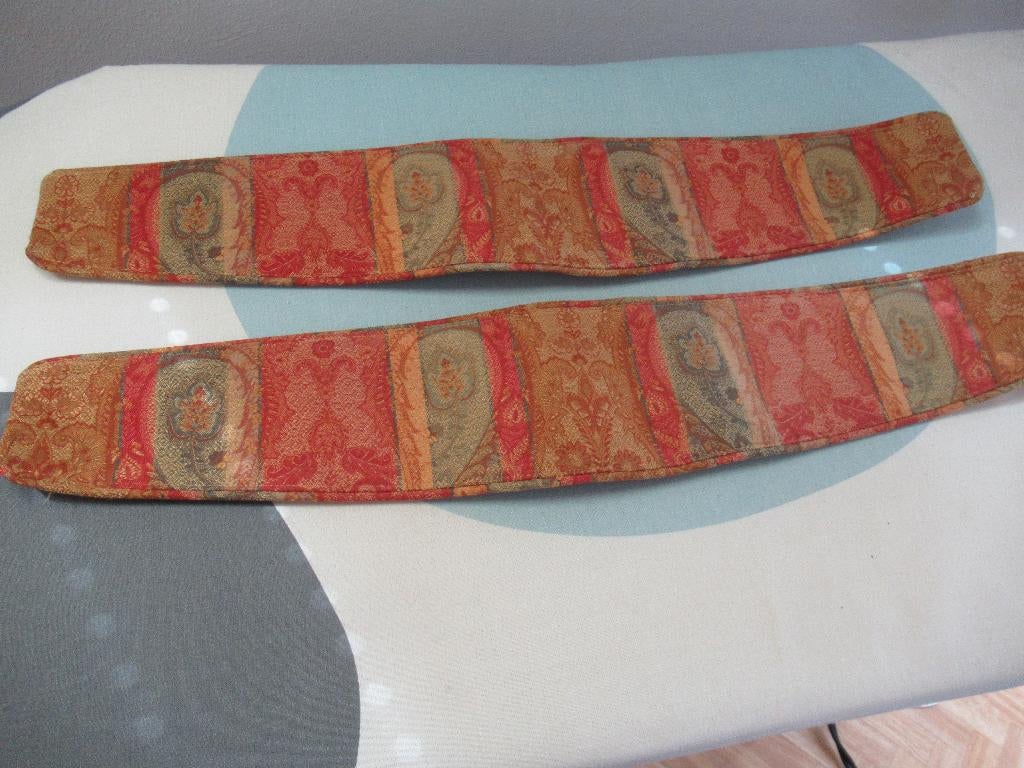 1 set LAURA ASHLEY EMBRASSES - LOVAGE MULTI GOLD, Overige kleuren, Zo goed als nieuw, 50 tot 100 cm, Ophalen of Verzenden