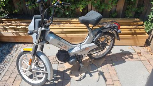 Tomos Quadro A3  blauw kenteken (veel nieuwe onderdelen), Fietsen en Brommers, Brommers | Tomos, Zo goed als nieuw, Quadro, Ophalen