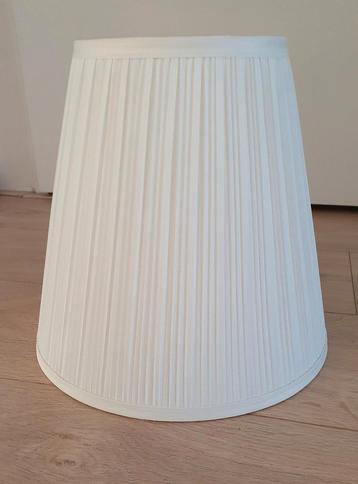 Lampenkap ecru plissé beschikbaar voor biedingen