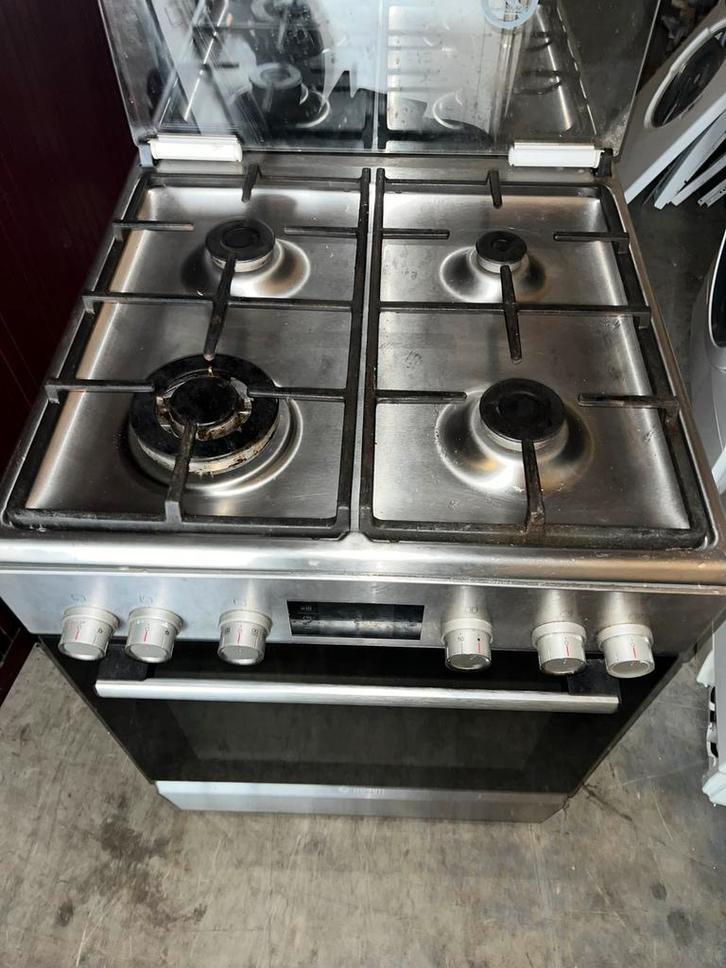 Bosch Gasfornuis zilver, Witgoed en Apparatuur, Fornuizen, Zo goed als nieuw, Vrijstaand, Gas, 4 kookzones, 85 tot 90 cm, 45 tot 60 cm