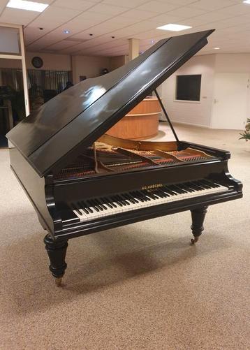 vleugel Ad.Knochel Berlin beschikbaar voor biedingen