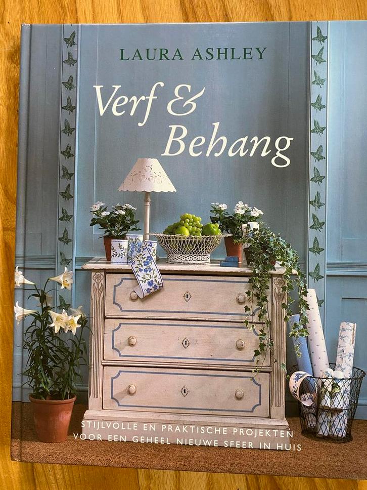 Laura Ashley Verf & Behang, Boeken, Wonen en Tuinieren, Zo goed als nieuw, Interieur en Design, Ophalen of Verzenden