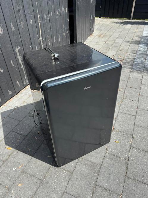 Inventum retro koelkast vriezer zwart tefelmodel, Witgoed en Apparatuur, Koelkasten en IJskasten, Zo goed als nieuw, Met vriesvak