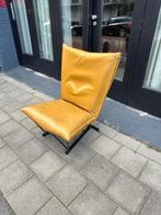 SALE: vintage design Young International leren fauteuil, Ophalen