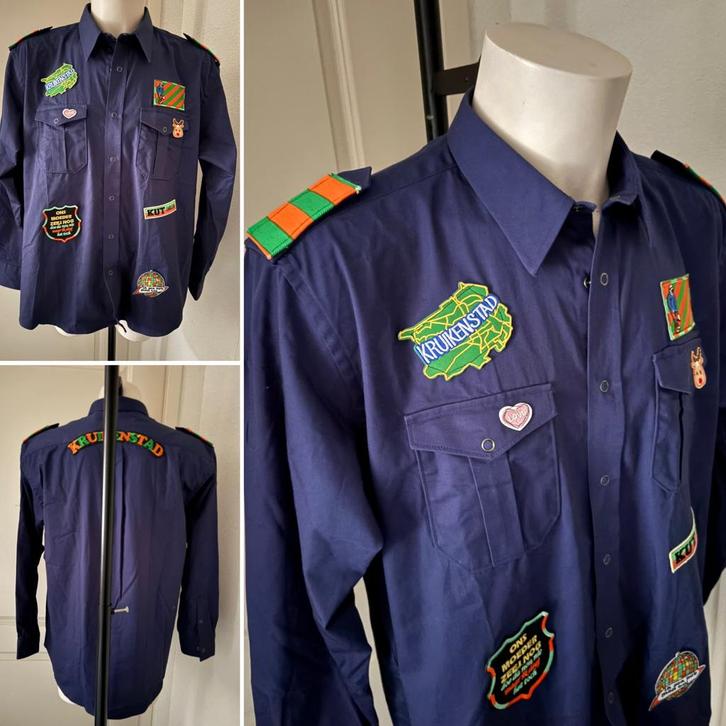 Kruikenstad blouse blauw maat XL emblemen zumme zinge, Kleding | Heren, Carnavalskleding en Feestkleding, Zo goed als nieuw, Maat 56/58 (XL)
