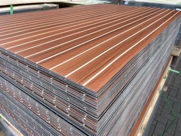 MARITIEM-TEAK  Plaatmateriaal voor bootvloer wand kast etc. beschikbaar voor biedingen