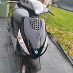 Piaggio zip, Fietsen en Brommers, Scooters | Piaggio, Gebruikt, Zip, Ophalen of Verzenden, Benzine