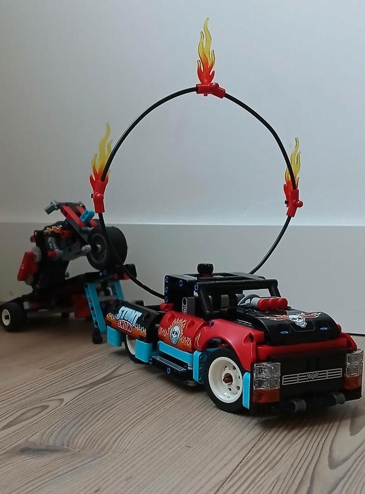 Lego technic 42106 stuntshow, Kinderen en Baby's, Speelgoed | Duplo en Lego, Zo goed als nieuw, Lego, Complete set, Ophalen of Verzenden