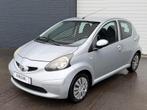 Toyota Aygo 1.0-12V + AIRCO/ELEKTRISCHERAMEN/5DEURS/APK, Auto's, Voorwielaandrijving, Stof, Gebruikt, Zwart