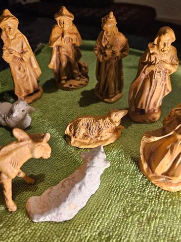 Kerststal figuren set beschikbaar voor biedingen