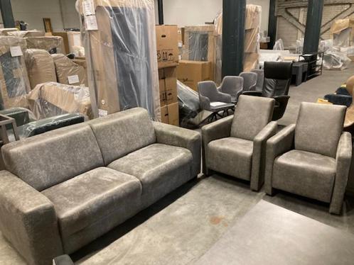 2,5 zitsbank en 2 fauteuils stof taupe microleder SAMEN €340, Huis en Inrichting, Banken | Bankstellen, Zo goed als nieuw, Rechte bank