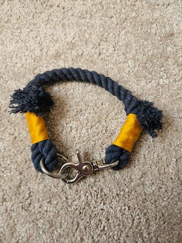 Handgemaakte halsband 31 cm beschikbaar voor biedingen