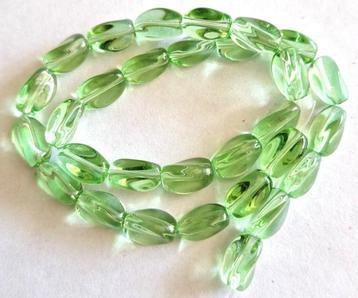 Streng licht groene twist glas kralen 10 mm beschikbaar voor biedingen