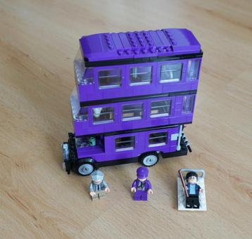 Te koop Lego 4866 (The Knight Bus - 2011). Zeldzame set!