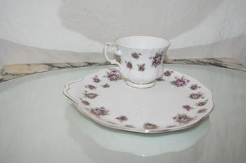 Thee cup  ( Royal albert beschikbaar voor biedingen