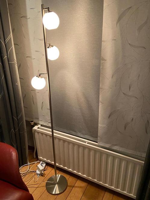 Vloerlamp met dimmer, Huis en Inrichting, Lampen | Vloerlampen, Zo goed als nieuw, 150 tot 200 cm, Ophalen