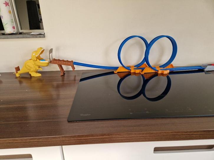 Zuru Metal Machines DINO racebaan, Kinderen en Baby's, Speelgoed | Racebanen, Zo goed als nieuw, Racebaan, Handmatig, Overige merken