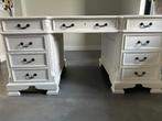 Klassiek Engels bureau, Ophalen