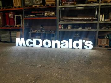 Mc donalds lichtbak beschikbaar voor biedingen