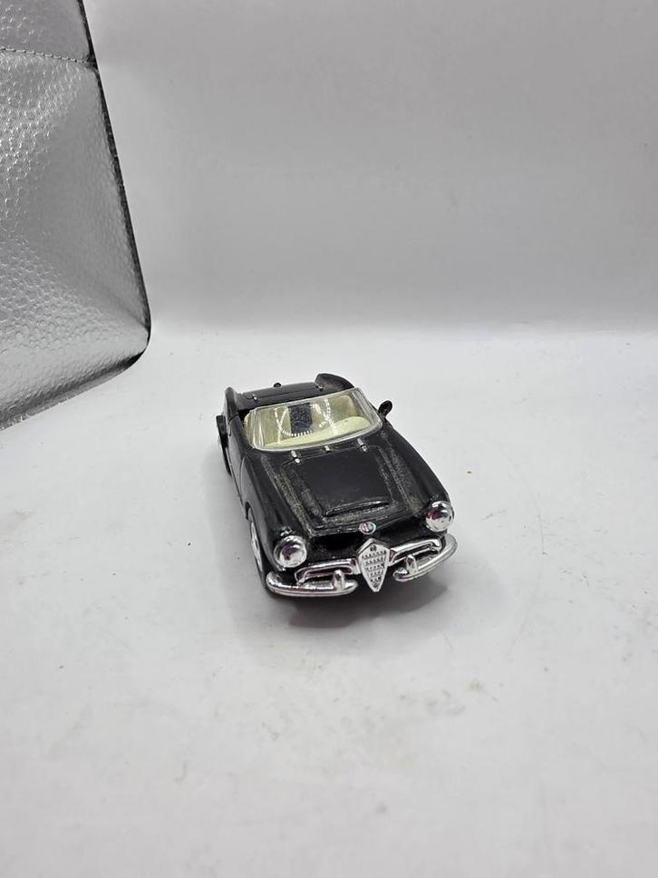 Alfa Romeo Giulietta Spyder Modelauto, Hobby en Vrije tijd, Modelauto's | 1:43, Auto, Overige merken, Ophalen of Verzenden