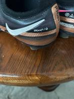 Voetbalschoenen - Maat 40, Sport en Fitness, Voetbal, Ophalen of Verzenden, Gebruikt, Schoenen