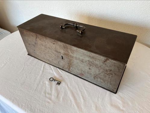 Vintage Beaumont Geldkist Kluis oude Antieke Geld Kist, Antiek en Kunst, Curiosa en Brocante, Ophalen of Verzenden