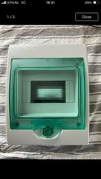 Groepenkastje IP65 - 4 modules - vrijwel nieuw, Doe-het-zelf en Verbouw, Elektra en Kabels, Ophalen of Verzenden, Zo goed als nieuw