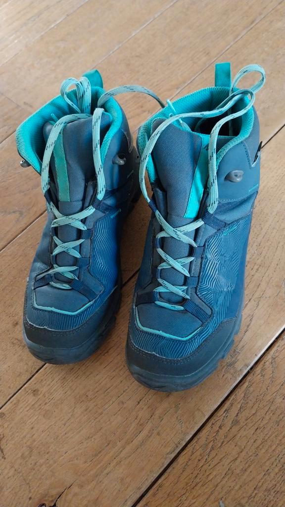 Watervaste wandelschoen quechua maat 36, Sport en Fitness, Bergsport en Wandelen, Zo goed als nieuw, Schoenen, Ophalen of Verzenden