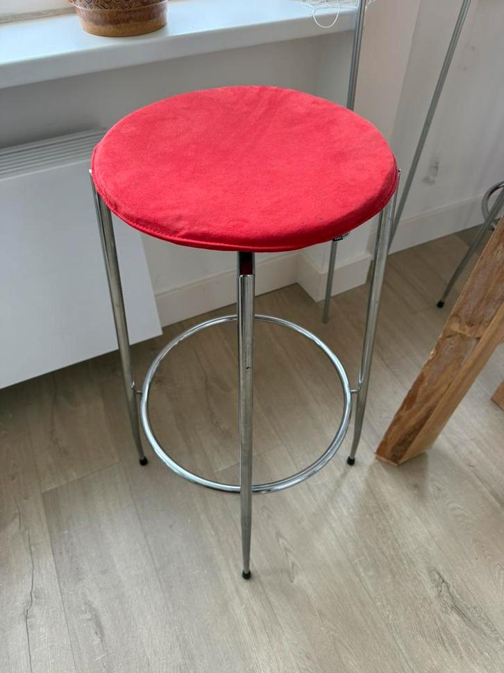 Twee mooie design barkrukken jaren ‘60 - retro, vintage, Huis en Inrichting, Barkrukken, Gebruikt, 60 tot 90 cm, Metaal, 2 krukken