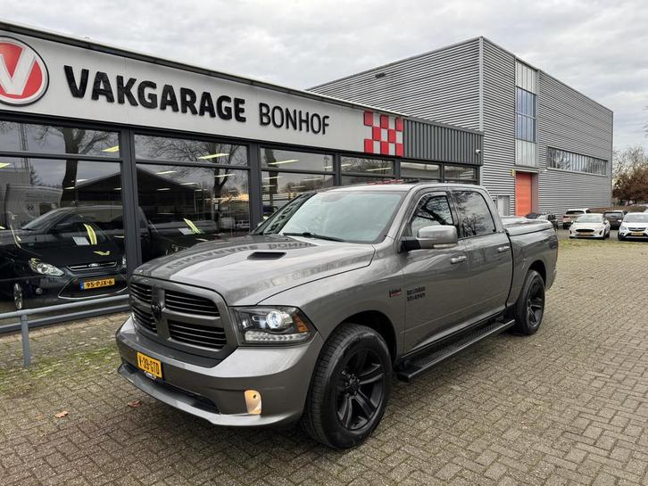 Dodge Ram 1500 5.7 V8 4x4 Quad Cab 6'4 CAMERA-LEDER, Auto's, Dodge, Te koop, RAM 1500, 4x4, ABS, Achteruitrijcamera, Airbags, Airconditioning