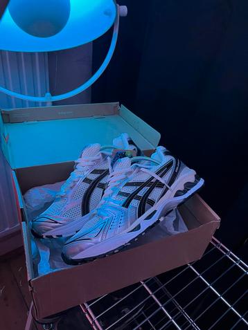 Asics Gel-Kayano 14 beschikbaar voor biedingen