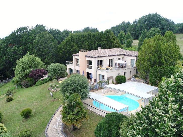 VILLA met zwembad te koop in de Dordogne, FR., Huizen en Kamers, Buitenland, Frankrijk, Woonhuis, Landelijk, Verkoop zonder makelaar