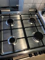 Fornuis, Witgoed en Apparatuur, Fornuizen, Ophalen, 4 kookzones, Zo goed als nieuw, Gas