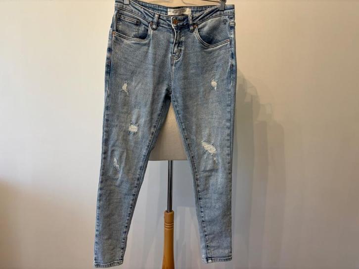 Broek Circle of Trust maat 29 (=36), Kleding | Dames, Spijkerbroeken en Jeans, Nieuw, W28 - W29 (confectie 36), Blauw, Verzenden
