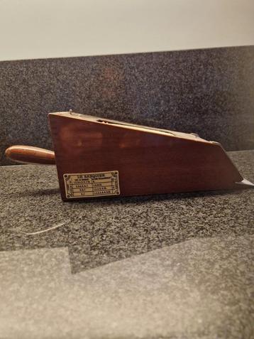 Vintage Kaartendeck Verdeler 'Le Banquier' beschikbaar voor biedingen