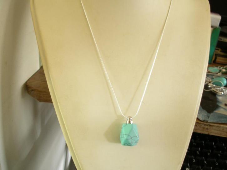 Een Zilveren ketting met Turquoise edelstenen Parfum Hanger, Sieraden, Tassen en Uiterlijk, Antieke sieraden, Ketting, Zilver