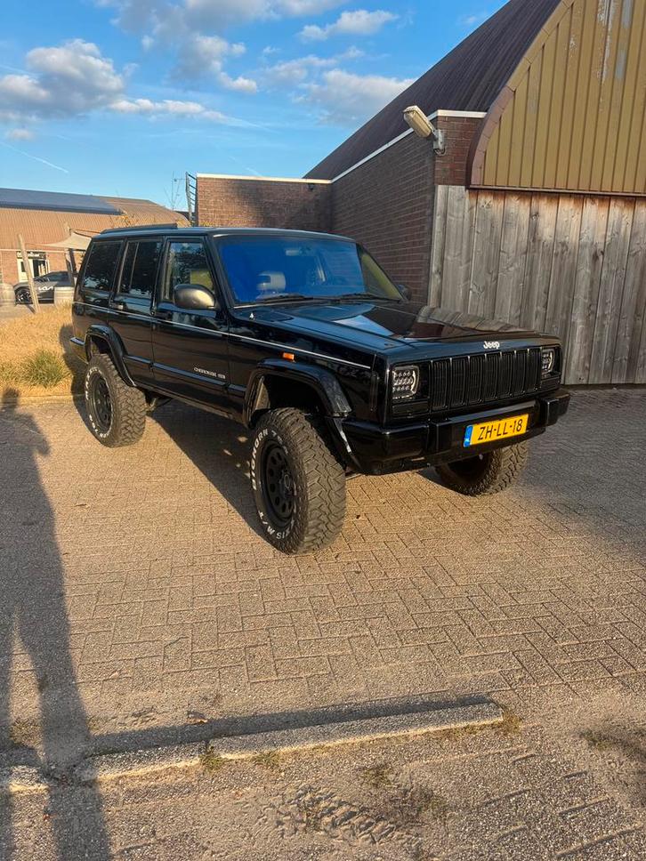 Jeep Cherokee xj 4.0 I AUT 1999 Zwart, Auto's, Jeep, Particulier, Cherokee, 4x4, ABS, Airbags, Airconditioning, Alarm, Android Auto