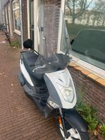 Kymco agility 50 - blauwe kenteken - windscherm, Fietsen en Brommers, Scooters | Kymco, Ophalen, Zo goed als nieuw, Benzine, Agility
