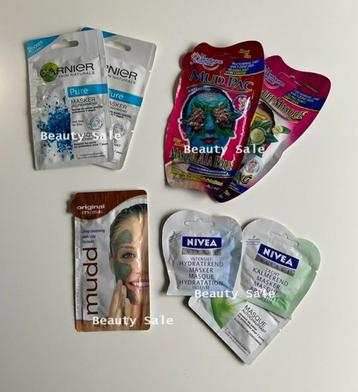 Diverse reinigende gezichtsmaskers beschikbaar voor biedingen