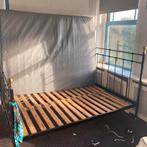 bedframe gratis (zonder matras), Huis en Inrichting, Slaapkamer | Bedden, Ophalen, Tweepersoons, 140 cm, Zo goed als nieuw
