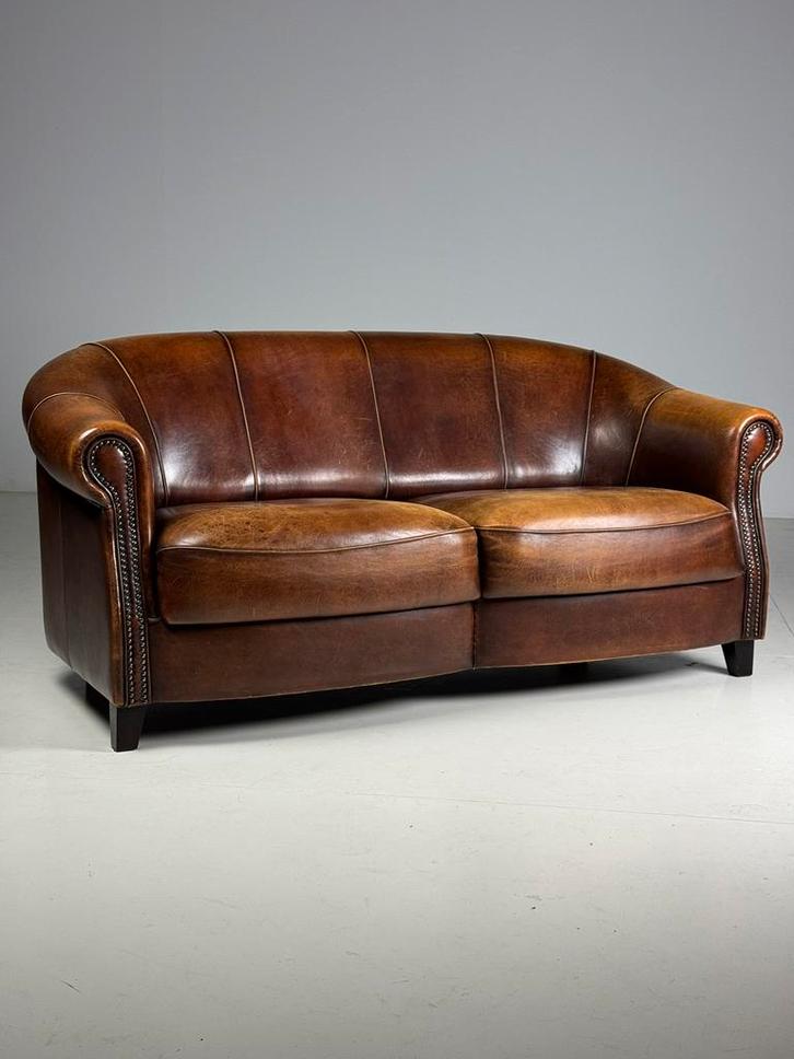 Schapenleren sofa bank Joris klassiek, Huis en Inrichting, Banken | Sofa's en Chaises Longues, Zo goed als nieuw, Tweepersoons