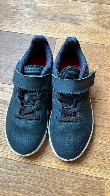 Gymschoenen /futsal schoenen Decathlon maat 32- zgan  beschikbaar voor biedingen