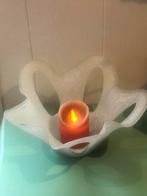 Aparte mat witte glazen schaal 34,5 en 16,5 hoog, Ophalen of Verzenden