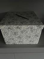 Cadeaubox/Enveloppendoos met zilveren rozen, Ophalen of Verzenden, Gebruikt, Overige materialen, Minder dan 50 cm